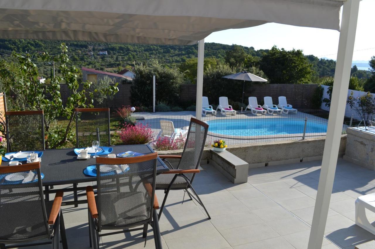 Holiday Home On Dugi Otok - Otok Brbinj Bagian luar foto
