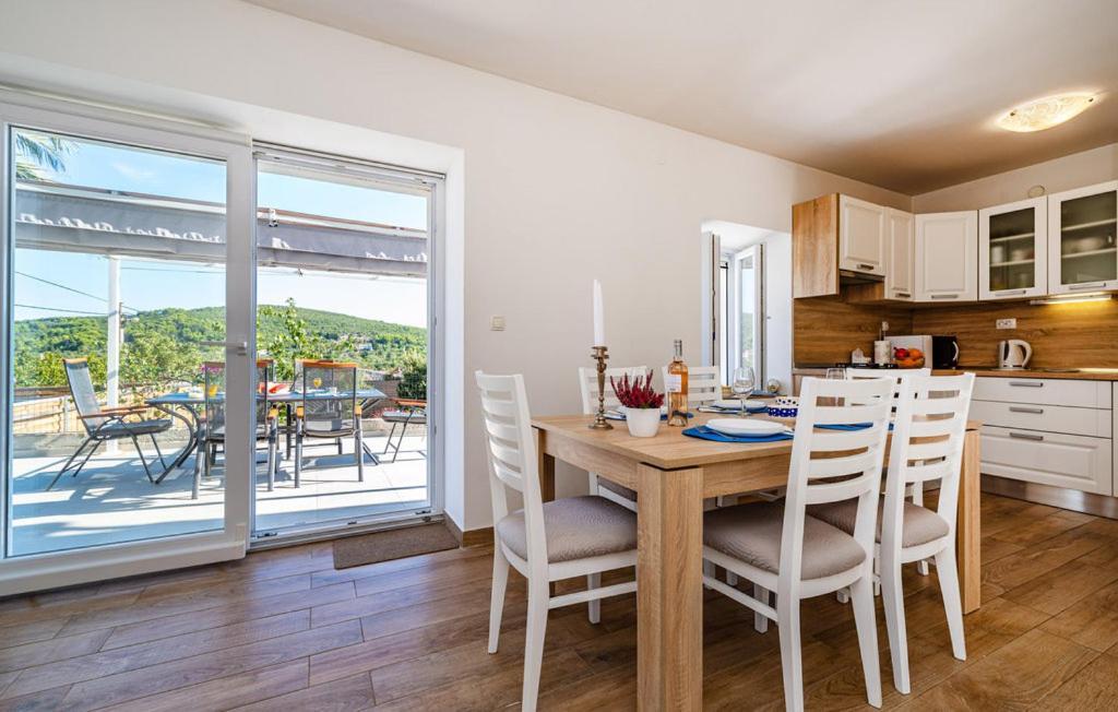 Holiday Home On Dugi Otok - Otok Brbinj Bagian luar foto