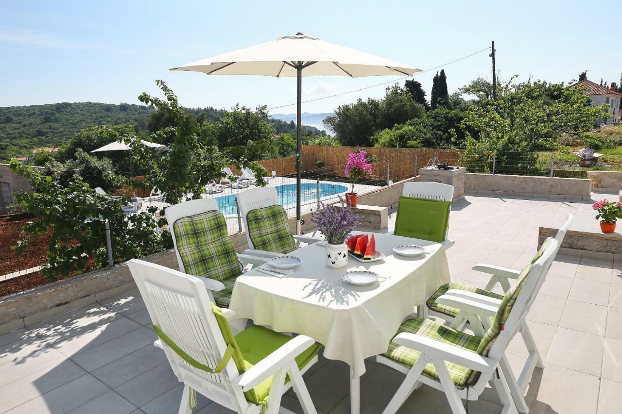 Holiday Home On Dugi Otok - Otok Brbinj Bagian luar foto