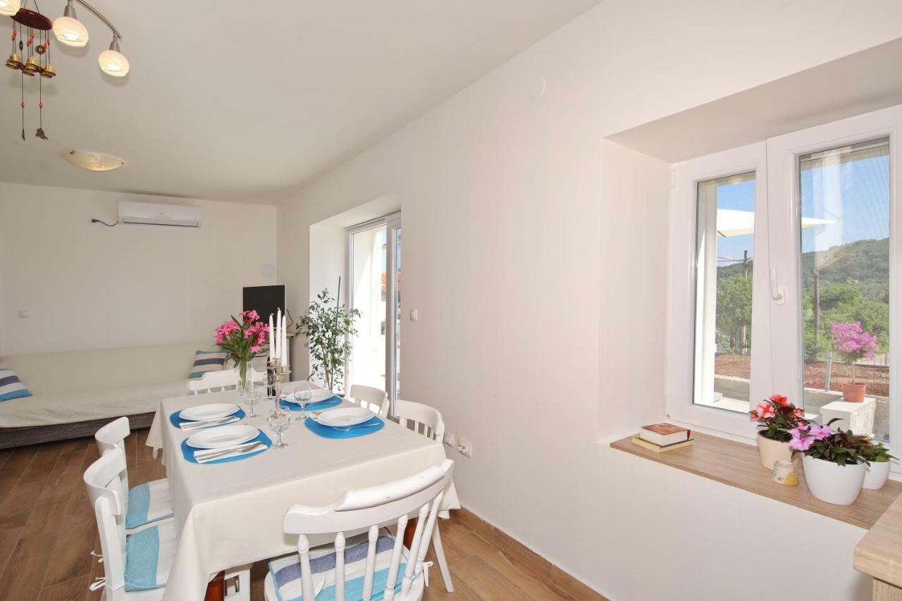 Holiday Home On Dugi Otok - Otok Brbinj Bagian luar foto
