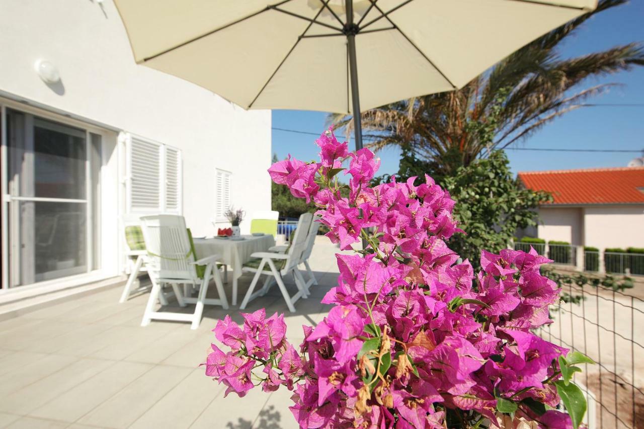 Holiday Home On Dugi Otok - Otok Brbinj Bagian luar foto